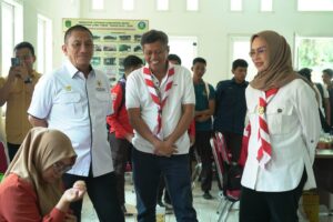 Bupati Irwan Bachri Syam meninjau kegiatan donor darah Kwarcab Gerakan Pramuka Luwu Timur, berita lutim hari ini