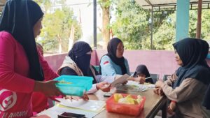 Kader BKB HI Ananda Desa Nuha Luwu Timur menerima penghargaan juara tingkat Sulawesi Selatan