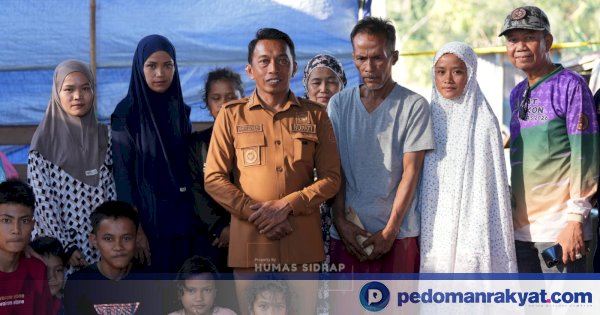 Berita Luwu Timur: penyerahan bantuan pemerintah daerah kepada keluarga korban kebakaran rumah di Desa Kalosi Alau