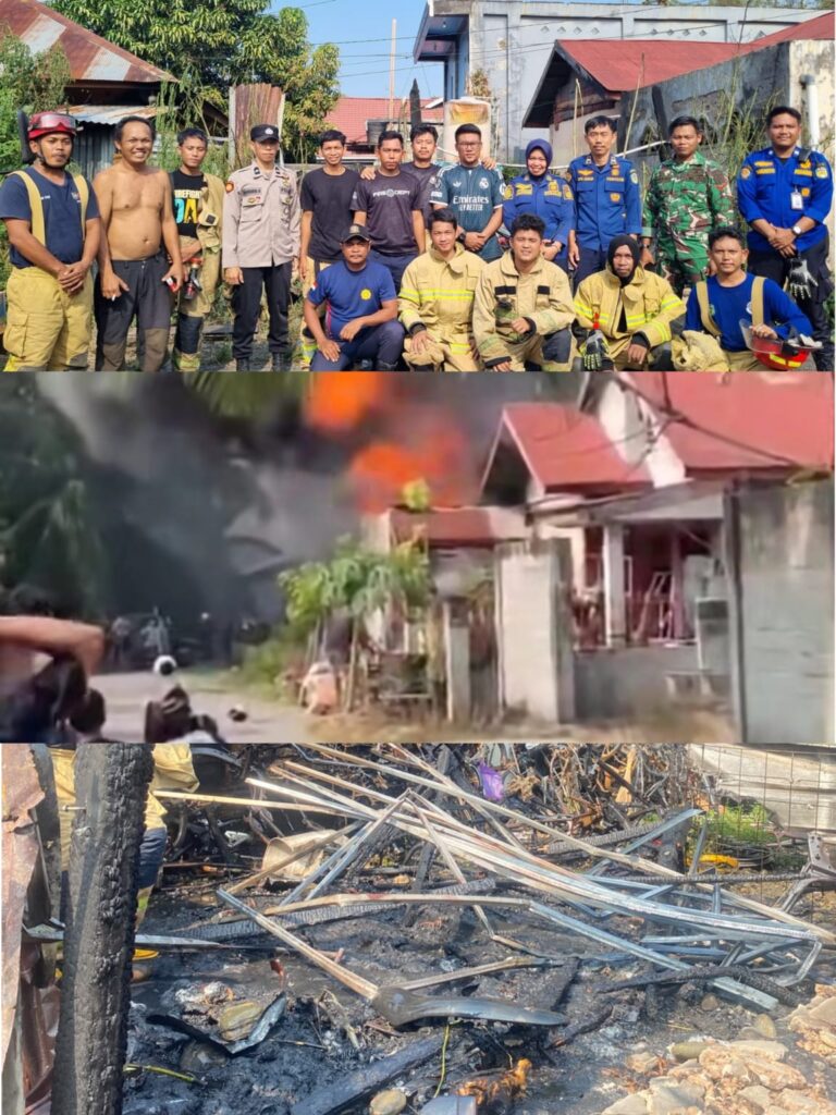 Petugas pemadam kebakaran menangani kebakaran gudang warga di Desa Mandiri Tomoni Luwu Timur