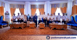 Penandatanganan kerja sama Pemkab Pangkep dan Unismuh dalam berita lutim soal kampus dan daerah