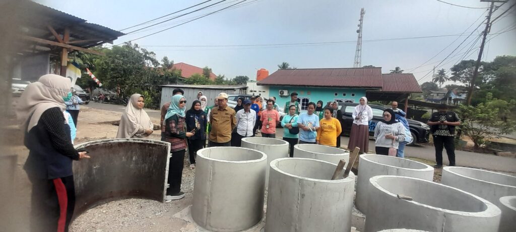 Verifikasi lapangan STBM Award 2026 di Luwu Timur bersama tim Kemenkes dan Bupati Irwan Bachri Syam