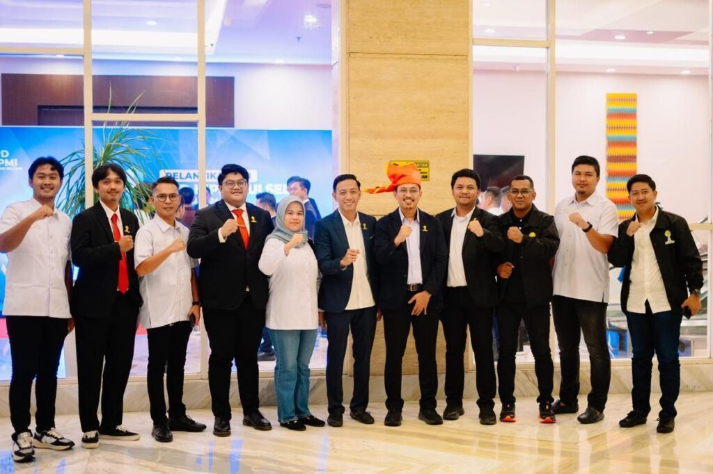 Bung WM bersama kader HIPMI dalam kegiatan konsolidasi pengusaha muda