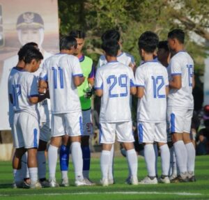 Pemain tim Luwu Timur berlaga di Piala Gubernur Volume II 2026 Regional Utara di Lapangan Gaspa Palopo
