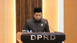 Sorotan sarana sekolah dan mobiler di luwu timur dalam rapat paripurna DPRD
