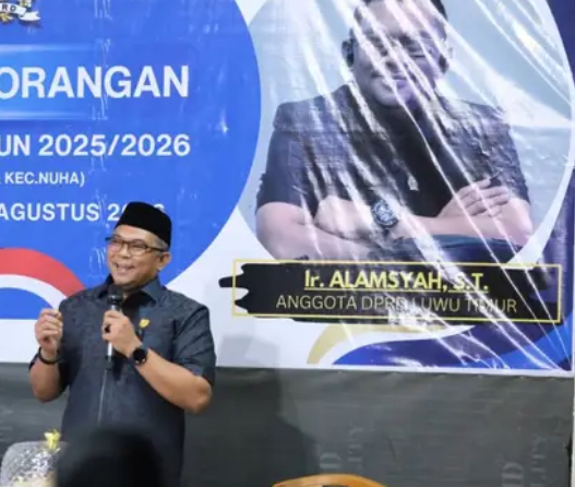 Reses perseorangan Alamsyah dari Fraksi PAN Luwu Timur di Desa Langkea Raya, Towuti