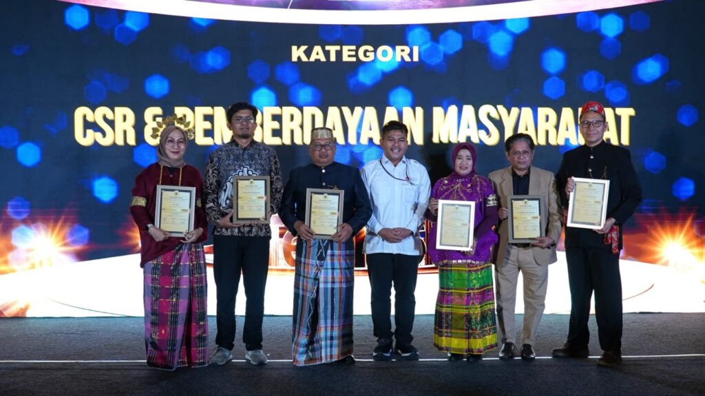 Penyerahan dua Gold Awards InTechSEA 2026 kepada PT Vale yang beroperasi di kawasan tambang lutim Sorowako