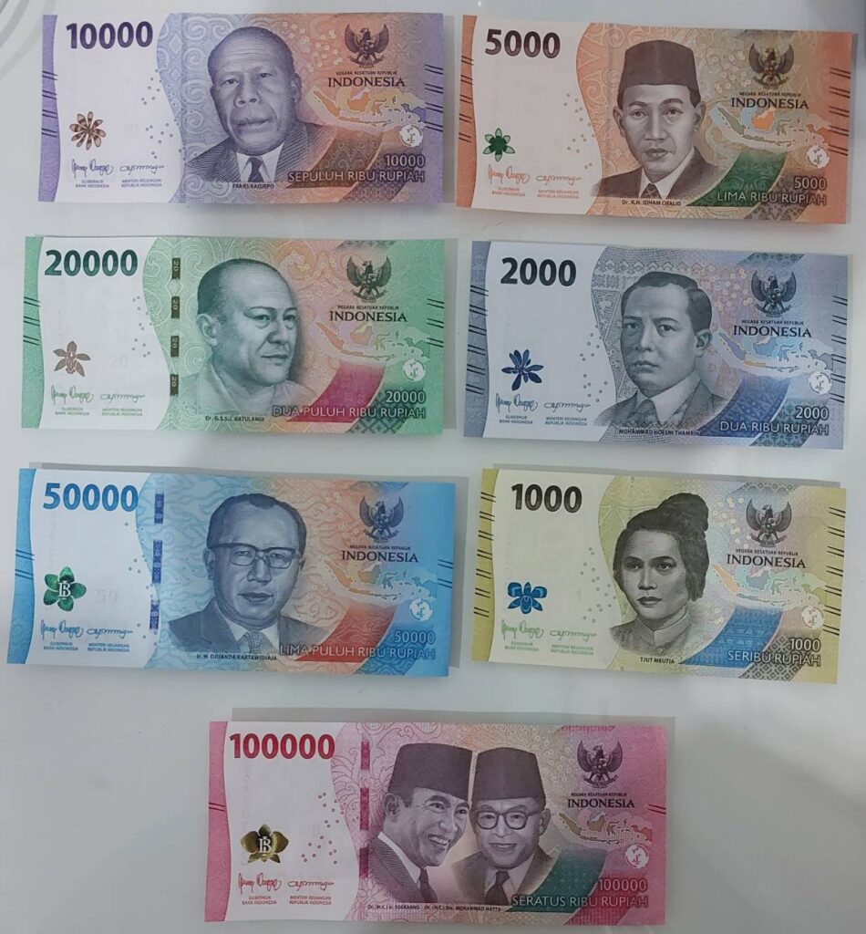 Set lengkap uang kertas Rupiah tahun emisi 2022