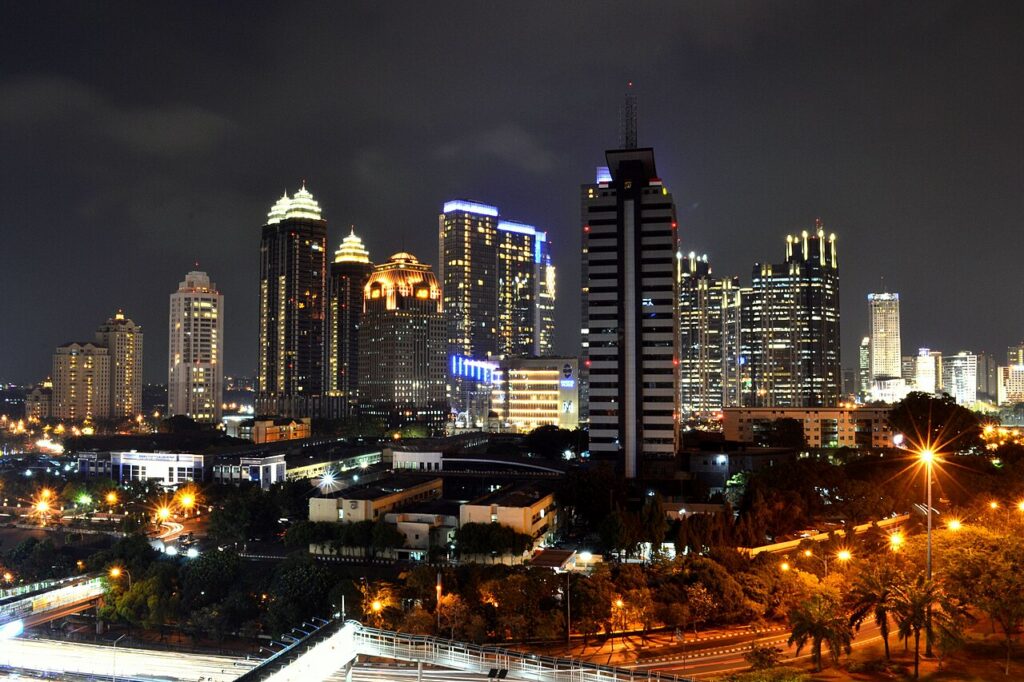 Kawasan bisnis Sudirman di Jakarta pada malam hari