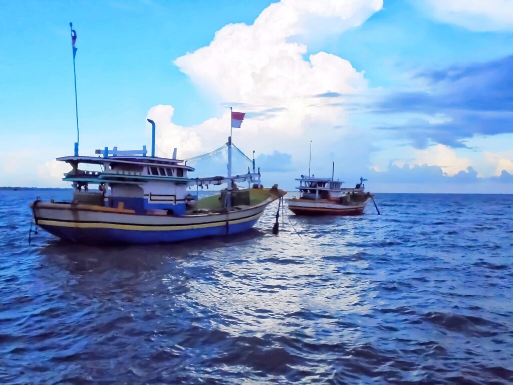 Kapal nelayan purse seine milik perikanan tangkap Indonesia