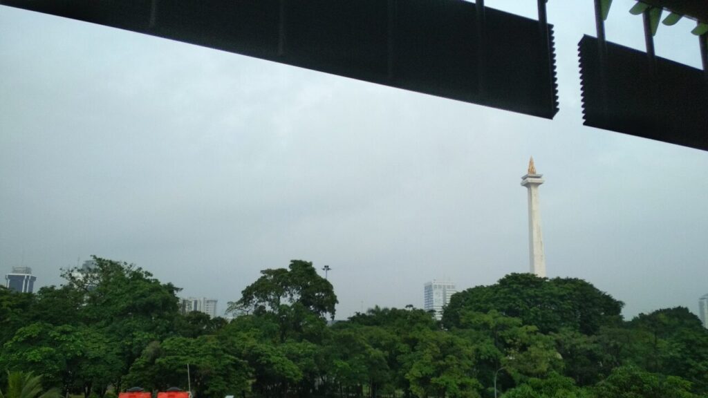 Monas dan kawasan Gambir di Jakarta, ilustrasi kota yang berencana menerbitkan obligasi daerah