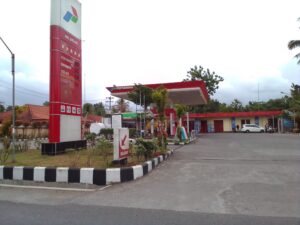 Stasiun pengisian bahan bakar Pertamina di Rowokele, Kebumen