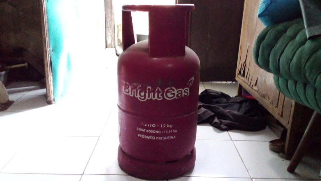 Tabung gas elpiji di Indonesia