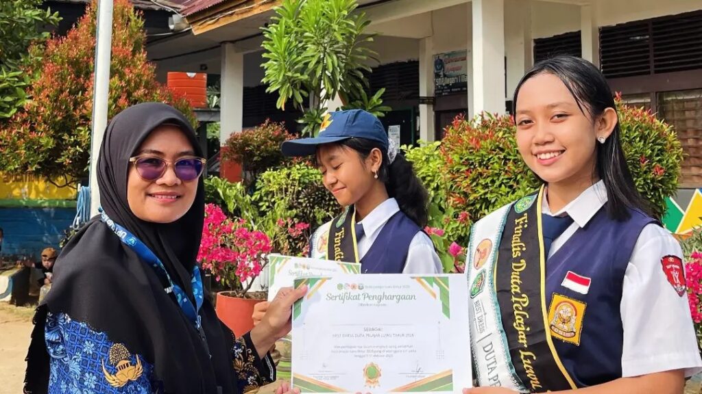 Duta Pelajar Luwu Timur 2026 saat kegiatan edukasi di SMPN 1 Malili