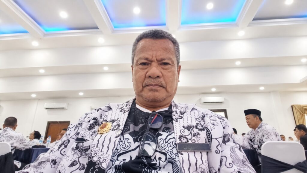 Ketua PGRI Kabupaten Luwu Timur Sunarto menanggapi wacana siswa tidak otomatis naik kelas