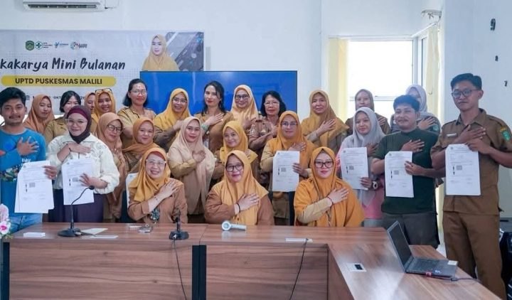Berita Lutim: pelajar mengikuti skrining kesehatan di SMAN 1 Luwu Timur, Malili