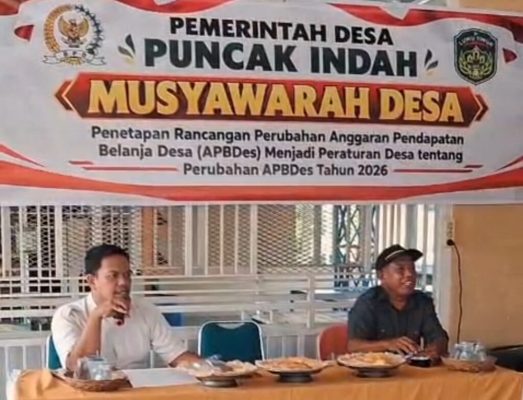 Musyawarah desa membahas perubahan APBDes Desa Puncak Indah, Kecamatan Malili, Luwu Timur