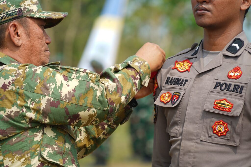 Upacara pembukaan TMMD ke-130 dalam berita luwu timur di Parumpanai
