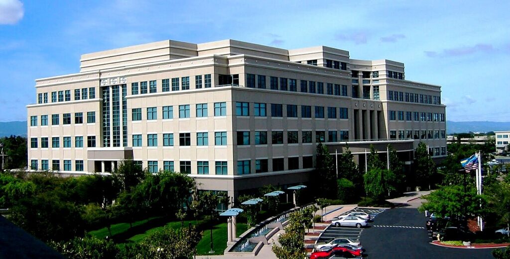 Gedung 10 kampus utama Cisco Systems di San Jose, California, Amerika Serikat