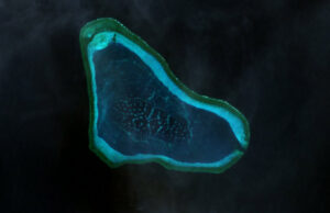 Citra satelit kawasan Scarborough Shoal di Laut China Selatan