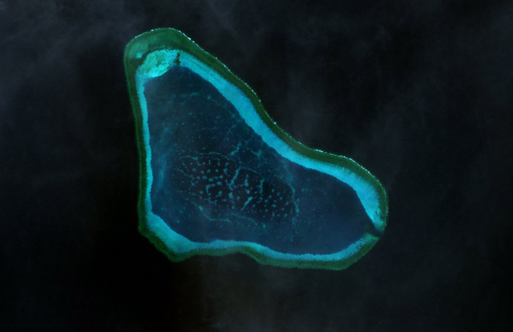 Citra satelit kawasan Scarborough Shoal di Laut China Selatan