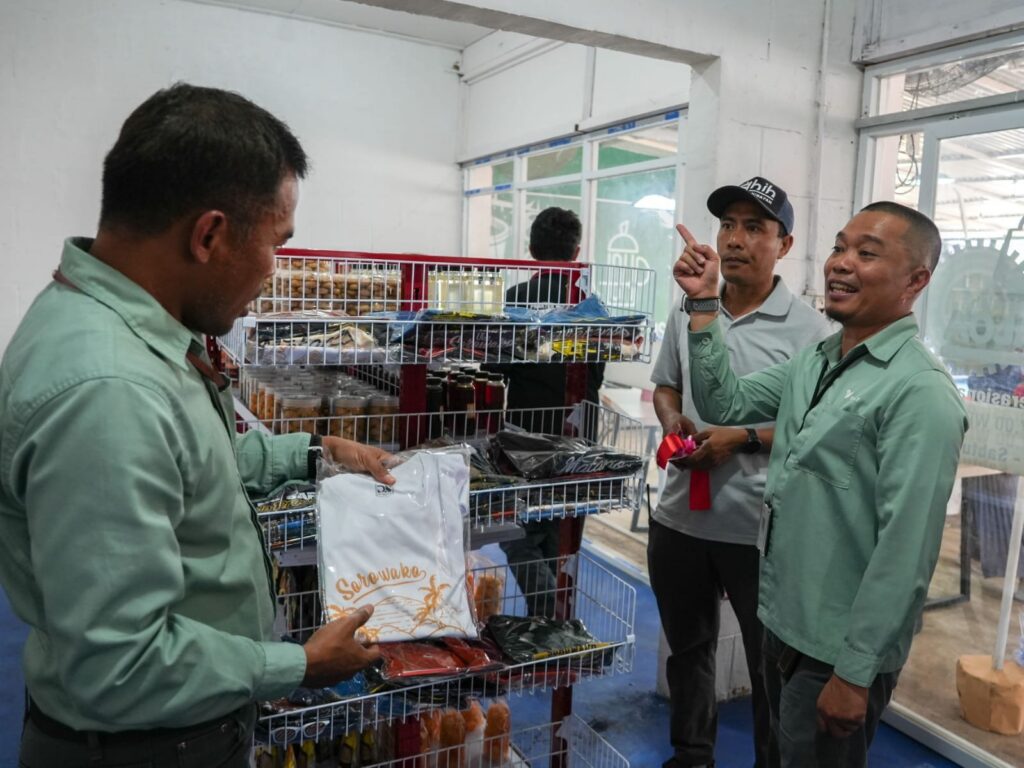 Rumah Oleh-Oleh Telaloa di Desa Magani, Kecamatan Nuha, destinasi luwu timur untuk produk UMKM