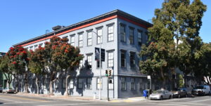 Kantor pusat OpenAI di Pioneer Building, San Francisco
