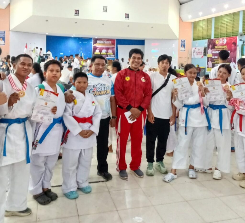 Karateka muda INKAI Luwu Timur saat berlaga dalam kejuaraan karate