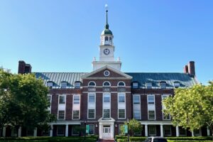 Gedung Fuld Hall di Institute for Advanced Study, Princeton, tempat kelompok penasihat matematika dan AI berkantor