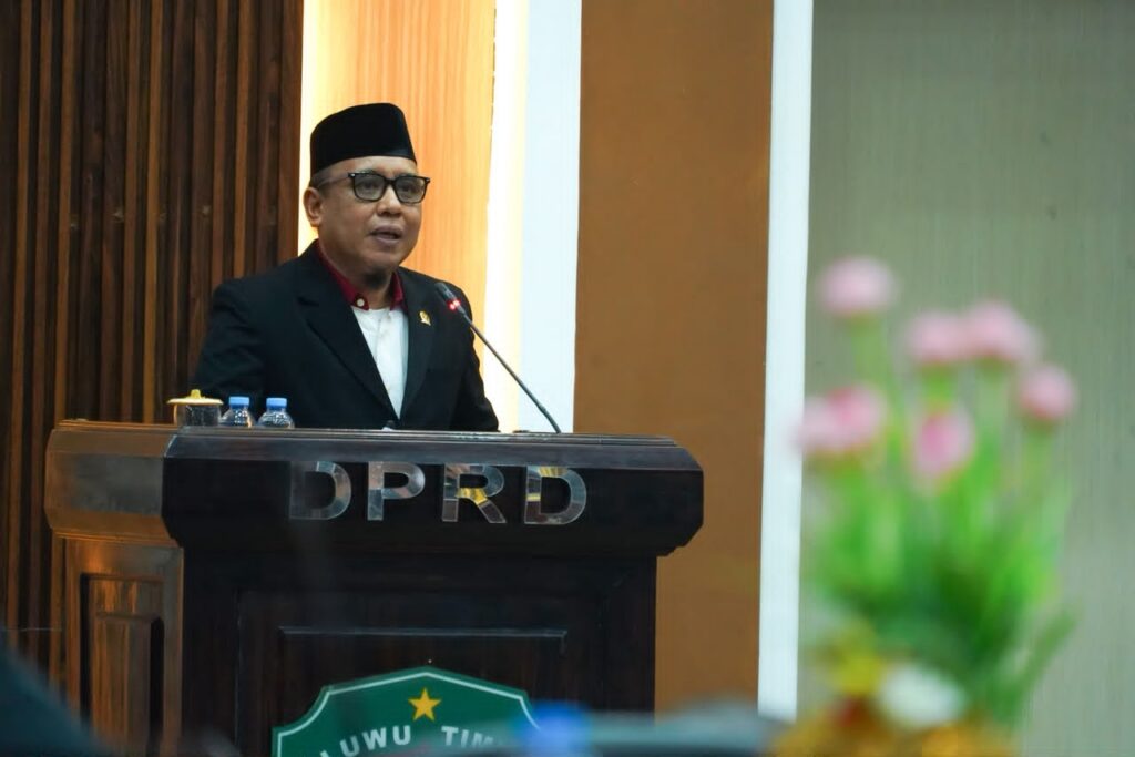 Suasana rapat paripurna DPRD Luwu Timur yang membahas kebijakan dan anggaran daerah