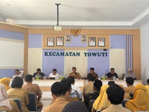 Muh Rivaldi dari Fraksi PAN Luwu Timur saat menyerap aspirasi warga di Kecamatan Towuti