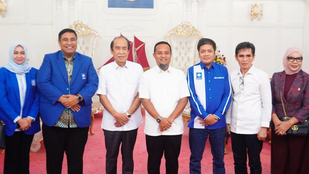 Pengurus DPW PAN Sulawesi Selatan bersilaturahmi dengan Gubernur Sulsel Andi Sudirman Sulaiman di Rumah Jabatan Gubernur