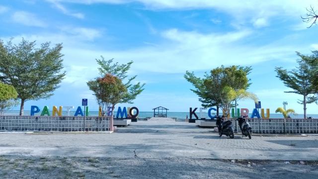 Panorama Pantai Lemo di Desa Mabonta, Kecamatan Burau, destinasi pariwisata Lutim