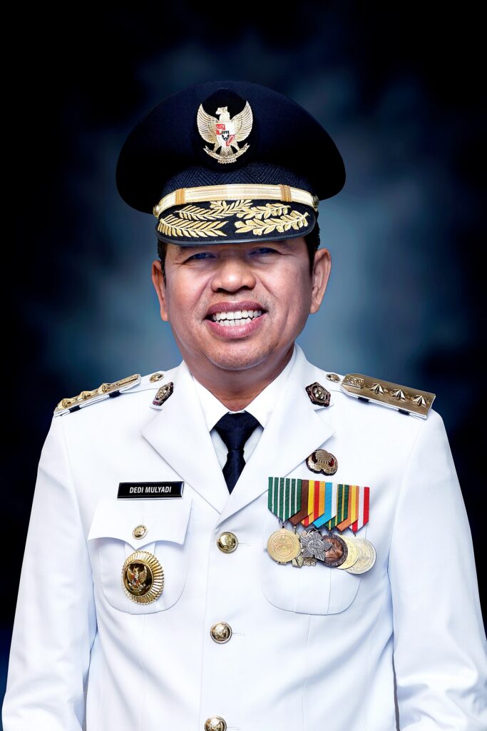 Gubernur Jawa Barat Dedi Mulyadi pada sesi foto resmi Gubernur Jawa Barat 2025 sampai 2030
