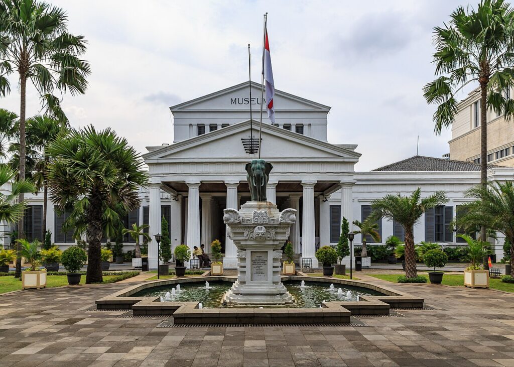 Gedung Museum Nasional Indonesia di Jakarta, salah satu target revitalisasi aset budaya.
