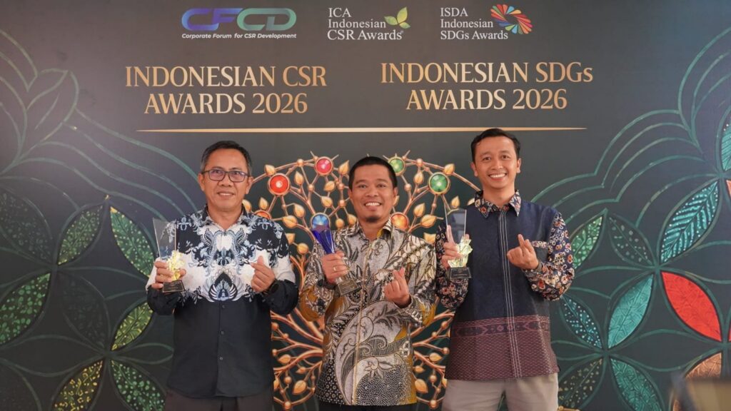 Penyerahan penghargaan ICA-ISDA 2026 untuk program pemberdayaan masyarakat PT Vale di Luwu Timur