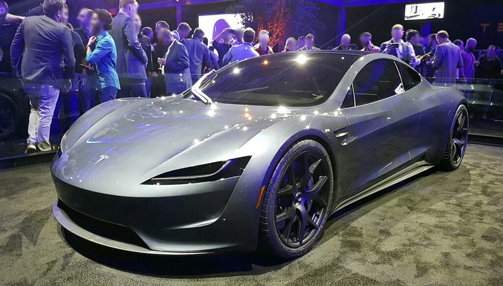 Prototipe Tesla Roadster generasi kedua saat dipamerkan