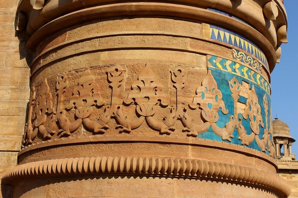 Benteng Gwalior di Madhya Pradesh sebagai ilustrasi kawasan Kota Gwalior, India