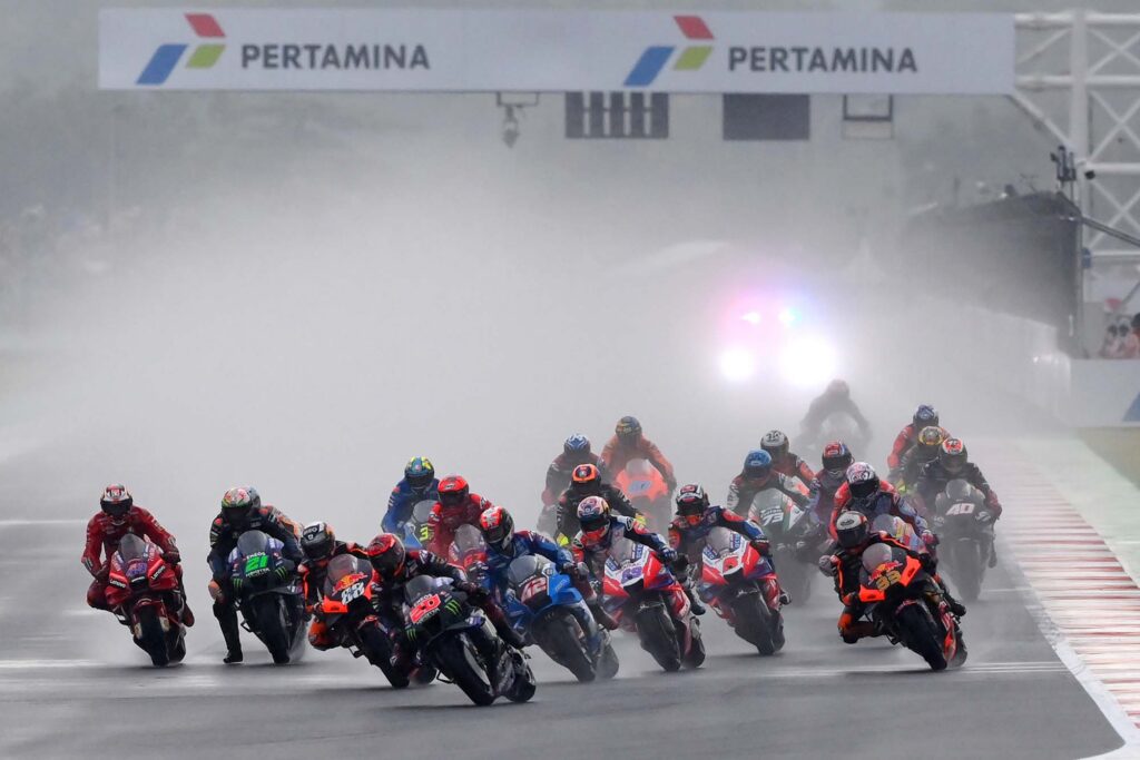 Suasana lintasan Sirkuit Pertamina Mandalika di Nusa Tenggara Barat saat gelaran MotoGP