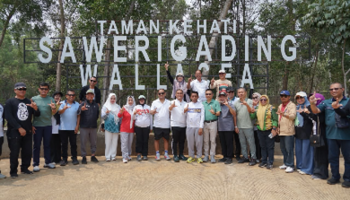 Tamu menikmati wisata Luwu Timur di kawasan Sorowako