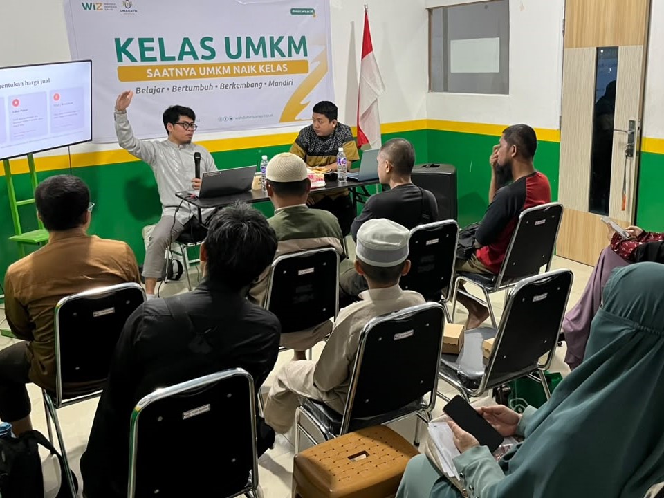 Peserta Kelas UMKM Batch 2 WIZ dan Umarayn di Makassar menyimak materi branding dan promosi usaha mikro, relevan bagi pelaku usaha dan zakat Luwu Timur
