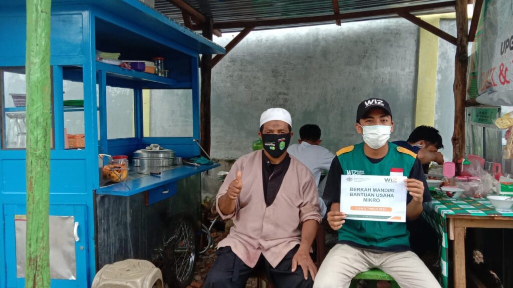Bantuan modal usaha WIZ Luwu Timur untuk pelaku usaha kecil di Malili, Luwu Timur